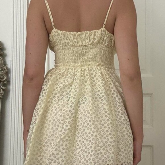 Urban Outfitters Cream Floral Dress Size M - Picture 3 of 7